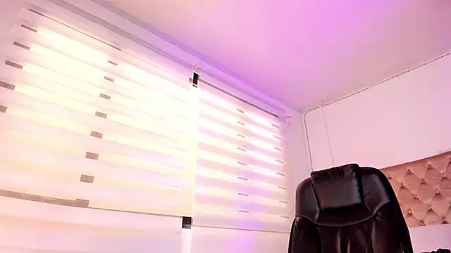 Danna Ramiirez online show from 25, 11, 2025