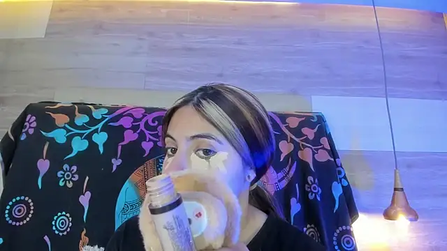 Cori Paige online show from 14, 4, 2026