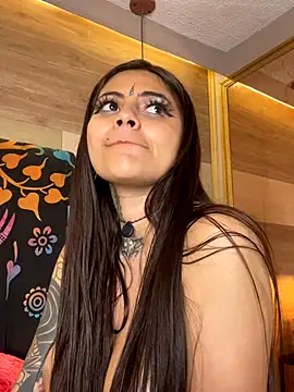 Cori Paige online show from 2, 12, 2025