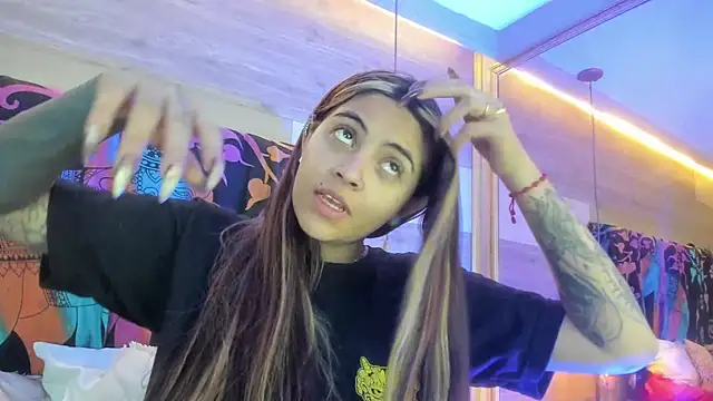 Cori Paige online show from 10, 4, 2026