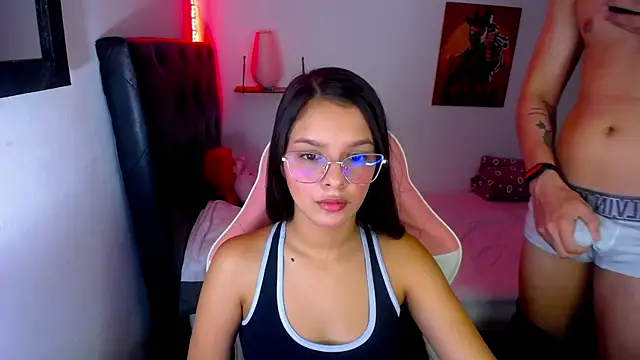 jessi and boy online show from 29, 5, 2026