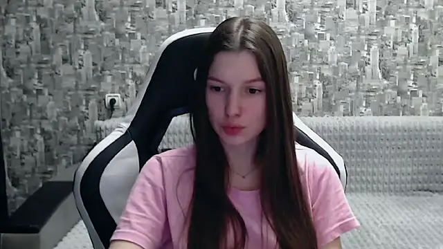MissMiaCutie online show from 4, 3, 2025