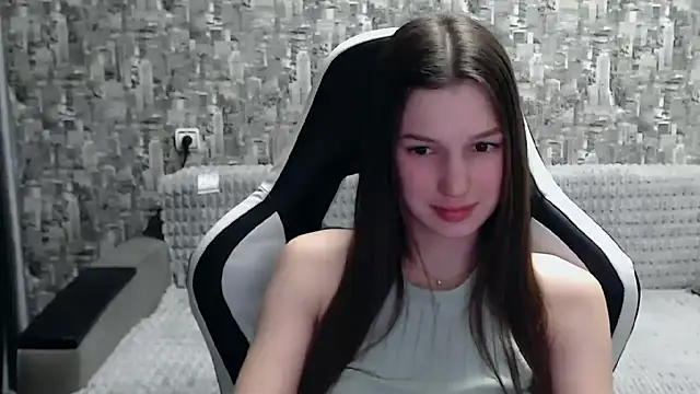 MissMiaCutie online show from 24, 2, 2025