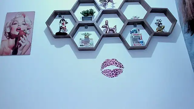 SharonSander online show from 10, 1, 2026