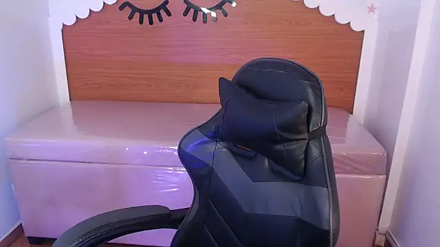 carlie mayer v online show from 18, 12, 2025