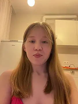 Snapshot of Eva_Weyne chatting on 27, 4, 2026 Eva Weyne online show from 27, 4, 2026