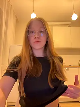 Snapshot of Eva_Weyne chatting on 23, 10, 2025 Eva Weyne online show from 23, 10, 2025