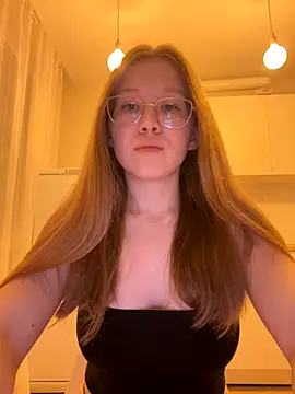 Snapshot of Eva_Weyne chatting on 11, 10, 2025 Eva Weyne online show from 11, 10, 2025