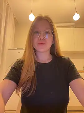 Snapshot of Eva_Weyne chatting on 12, 10, 2025 Eva Weyne online show from 12, 10, 2025