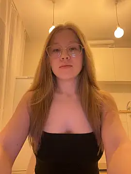 Snapshot of Eva_Weyne chatting on 24, 10, 2025 Eva Weyne online show from 24, 10, 2025