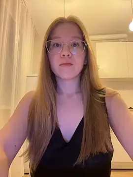 Snapshot of Eva_Weyne chatting on 19, 11, 2025 Eva Weyne online show from 19, 11, 2025