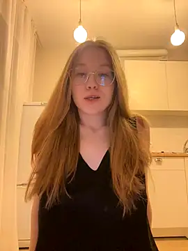 Snapshot of Eva_Weyne chatting on 15, 11, 2025 Eva Weyne online show from 15, 11, 2025