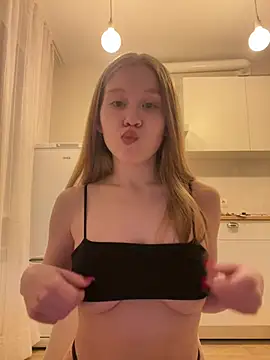 Eva Weyne online show from 23, 2, 2026