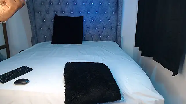 Snapshot of chococreamie chatting on 14, 12, 2025 chococreamie online show from 14, 12, 2025