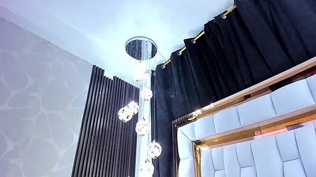 SarayRoyse online show from 15, 1, 2026