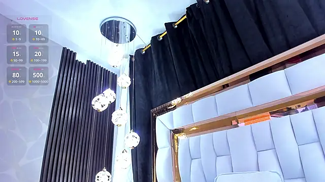 SarayRoyse online show from 2, 2, 2026