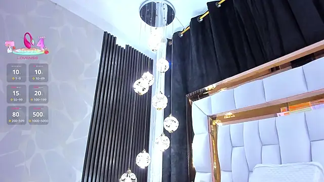 SarayRoyse online show from 1, 3, 2026