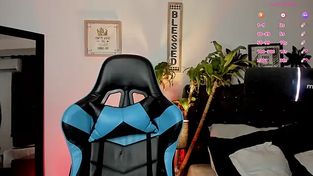 Snapshot of devlin_violett chatting on 15, 2, 2025 devlin violett online show from 15, 2, 2025