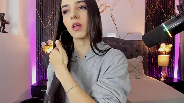 Snapshot of devlin_violett chatting on 9, 11, 2025 devlin violett online show from 9, 11, 2025