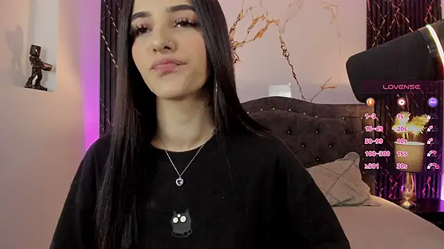 Snapshot of devlin_violett chatting on 9, 11, 2025 devlin violett online show from 9, 11, 2025