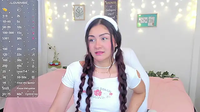 Snapshot of cute_baby5 chatting on 29, 1, 2025 cute baby5 online show from 29, 1, 2025