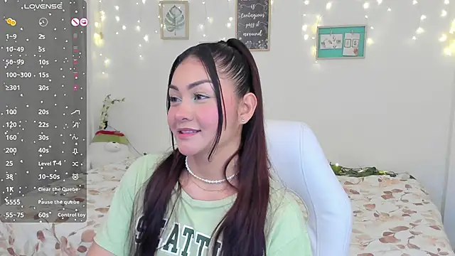 Snapshot of cute_baby5 chatting on 13, 12, 2024 cute baby5 online show from 13, 12, 2024