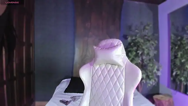 Evelynn online show from 25, 9, 2025