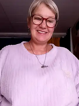 Snapshot of irinamaux chatting on 19, 7, 2026 irinamaux online show from 19, 7, 2026