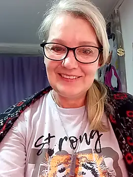 irinamaux online show from 18, 2, 2026