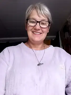 Snapshot of irinamaux chatting on 5, 7, 2026 irinamaux online show from 5, 7, 2026