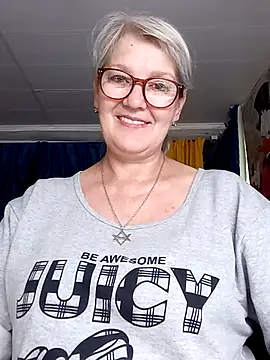 Snapshot of irinamaux chatting on 15, 7, 2026 irinamaux online show from 15, 7, 2026