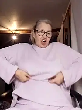 irinamaux online show from 3, 11, 2025