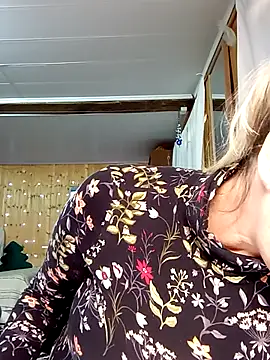 irinamaux online show from 2, 10, 2025
