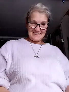 Snapshot of irinamaux chatting on 2, 7, 2026 irinamaux online show from 2, 7, 2026