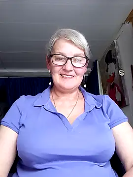 Snapshot of irinamaux chatting on 27, 6, 2026 irinamaux online show from 27, 6, 2026