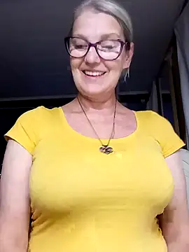 irinamaux online show from 8, 10, 2025