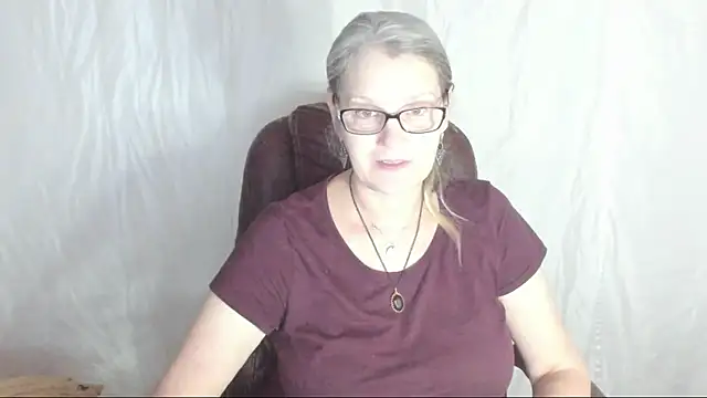 irinamaux online show from 2, 3, 2025