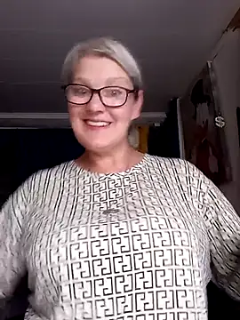 Snapshot of irinamaux chatting on 25, 6, 2026 irinamaux online show from 25, 6, 2026