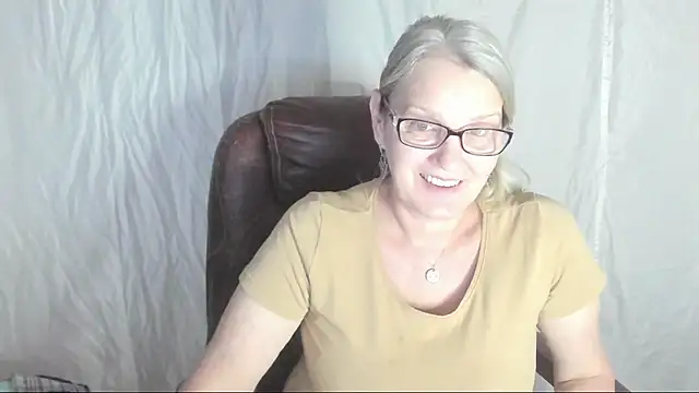 irinamaux online show from 6, 3, 2025