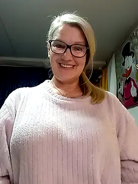 irinamaux online show from 5, 4, 2026