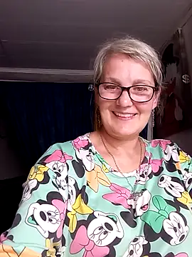 Snapshot of irinamaux chatting on 6, 6, 2026 irinamaux online show from 6, 6, 2026