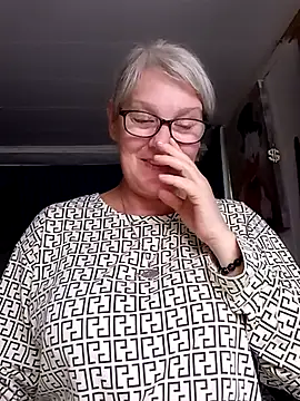 Snapshot of irinamaux chatting on 25, 6, 2026 irinamaux online show from 25, 6, 2026