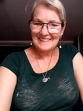 Snapshot of irinamaux chatting on 11, 7, 2026 irinamaux online show from 11, 7, 2026