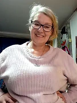 irinamaux online show from 10, 4, 2026