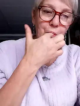 Snapshot of irinamaux chatting on 21, 7, 2026 irinamaux online show from 21, 7, 2026