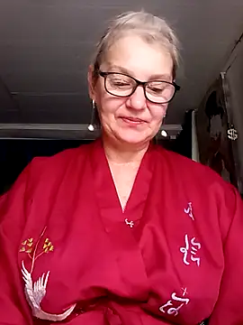 Snapshot of irinamaux chatting on 17, 6, 2026 irinamaux online show from 17, 6, 2026
