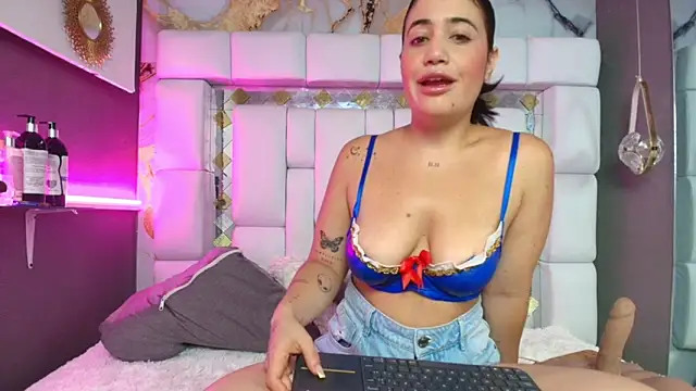 emily madrid online show from 2, 11, 2025