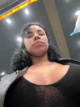 Snapshot of Brunettexio chatting on 14, 3, 2025 Brunettexio online show from 14, 3, 2025