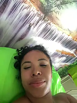 Snapshot of Brunettexio chatting on 14, 2, 2025 Brunettexio online show from 14, 2, 2025