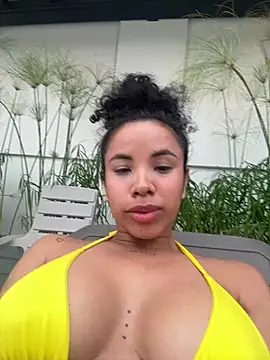 Snapshot of Brunettexio chatting on 24, 1, 2025 Brunettexio online show from 24, 1, 2025